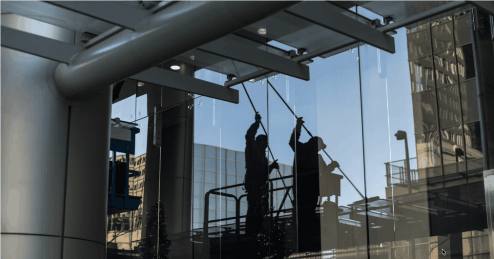 Fönsterputs i Värnamo som ger hem och företag klarare ljus